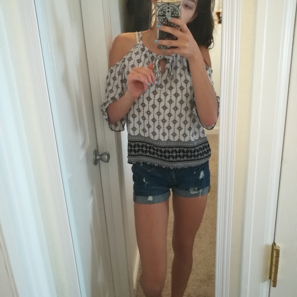 Cold shoulder top